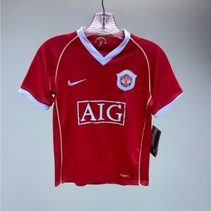 NWT Nike Manchester United Boy’s Youth Jersey
